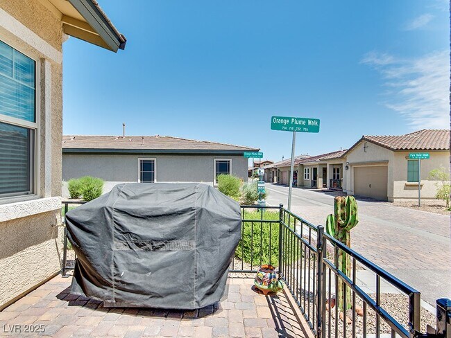 Building Photo - 726 Orange Plume Walk