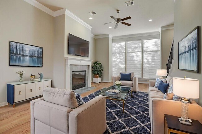 Building Photo - 9133 Creekstone Lake Dr