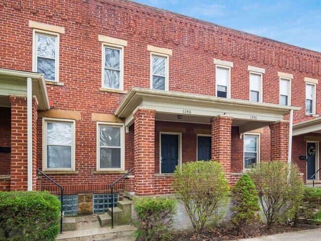 Building Photo - 1246 S Washington Ave