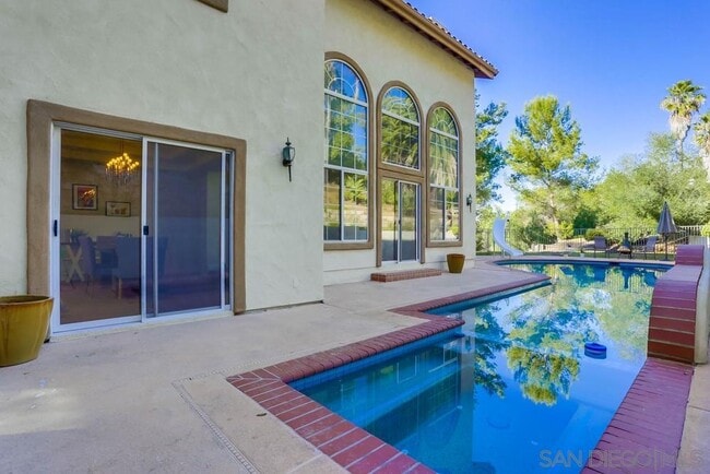 Building Photo - 1696 Gil Way