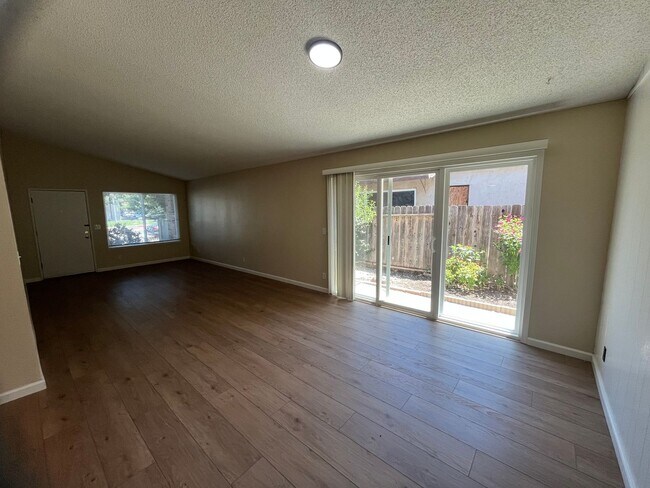Building Photo - Cowell 4808-4810