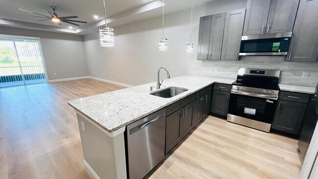 Building Photo - 160 Coral Reef Ct N