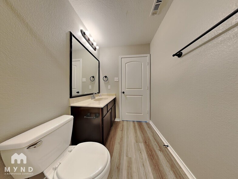 Building Photo - 126 Liberty Way