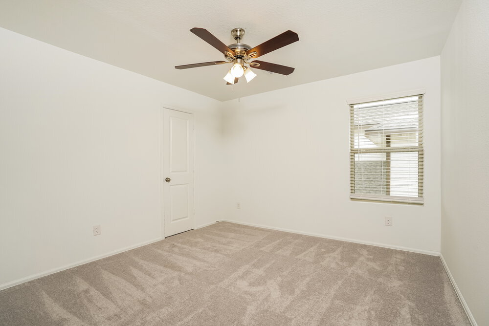 Building Photo - 1722 Sahara Dr