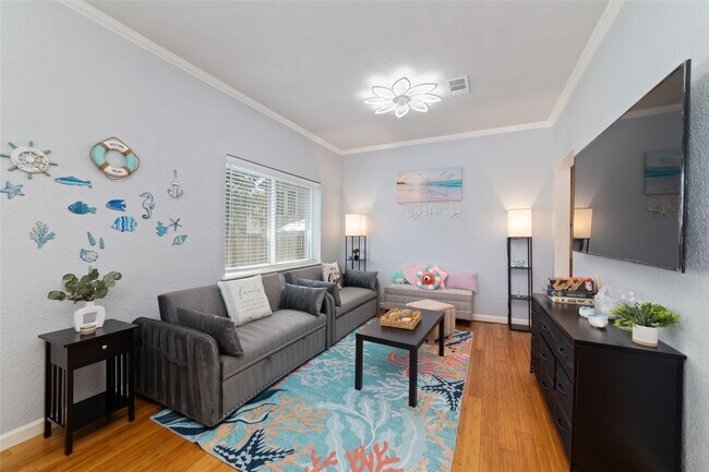 Building Photo - 5119 Avenue O 1/2