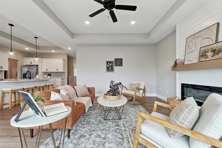 Building Photo - 520 Meadows Ct