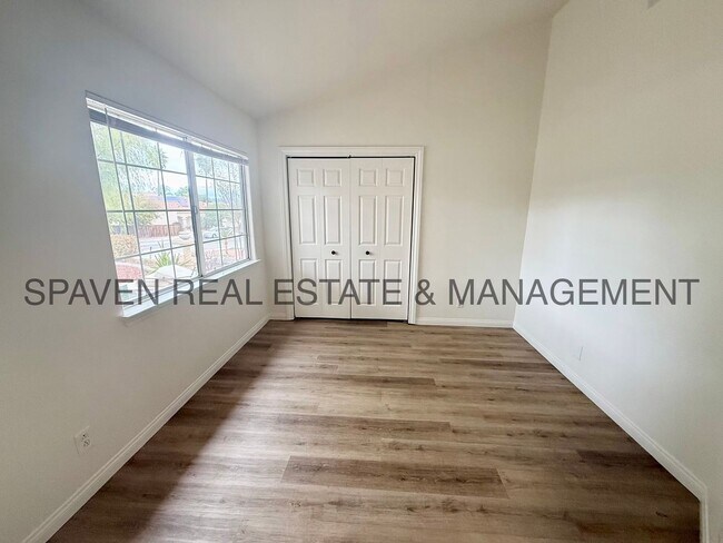 Building Photo - Charming Menifee Home