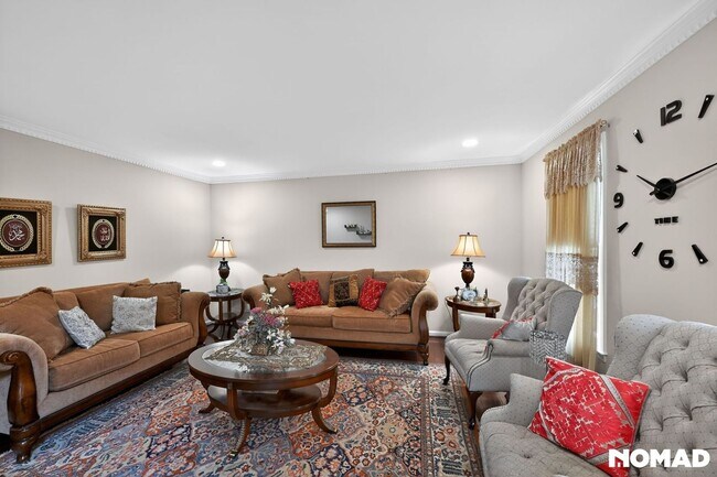 Building Photo - Spacious 4BR House in Germantown
