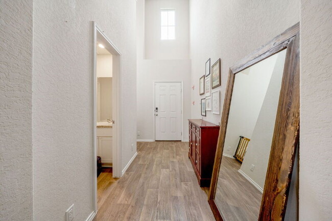 Building Photo - 15615 Crimson Topaz