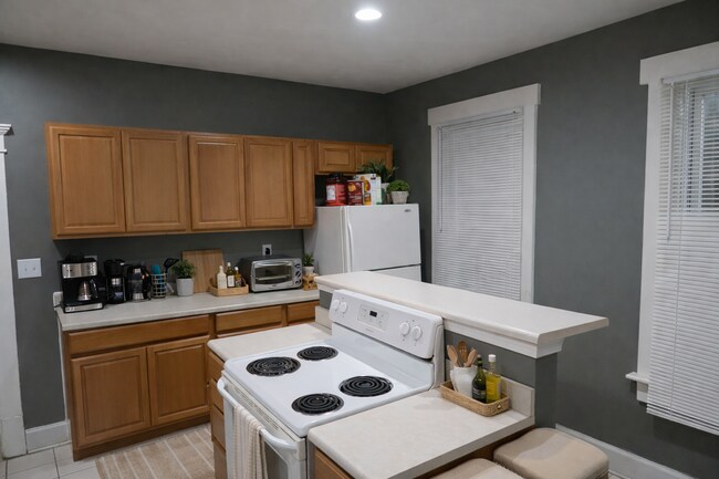 Building Photo - 1515-1517 Summit Street