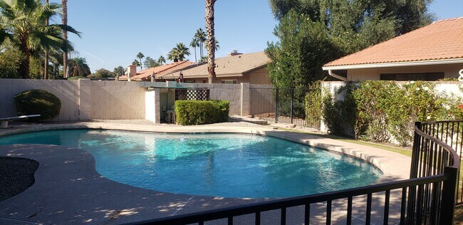 Building Photo - 8725 E San Ardo Dr