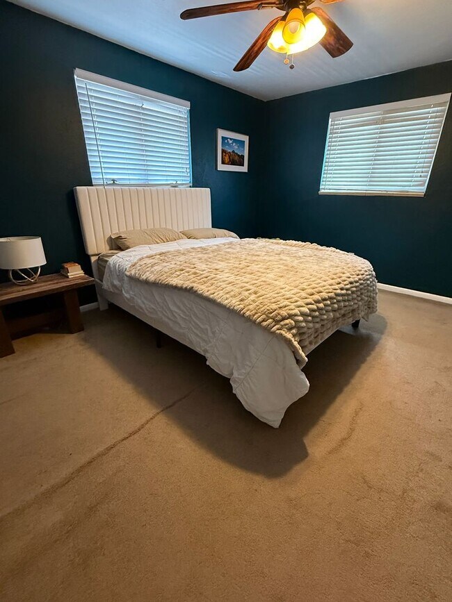 Building Photo - Charming Arvada Ranch