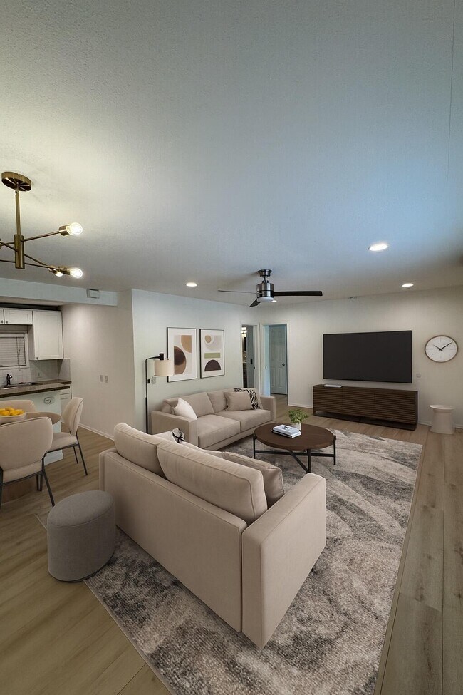 Building Photo - 502 Calle Santa Rosa S