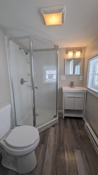 Building Photo - 4107 Flora Ave