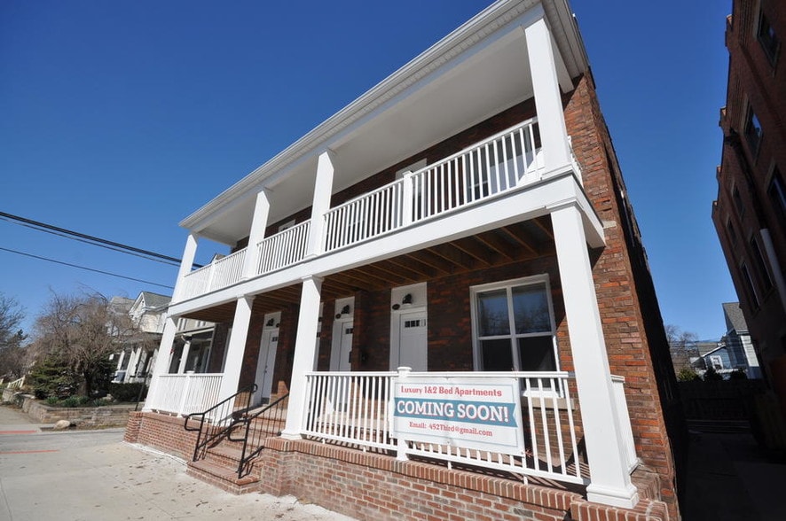 Building Photo - 452 W 3rd Ave