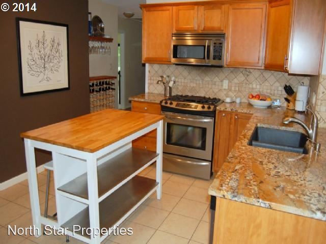 Building Photo - 4 br, 2.5 bath House - 9940 SW Terwilliger
