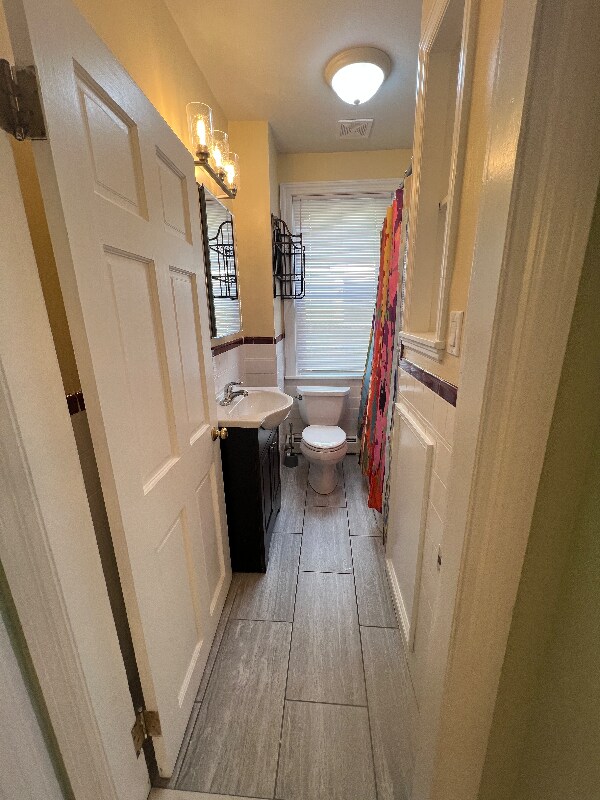 Building Photo - 81-83 America St