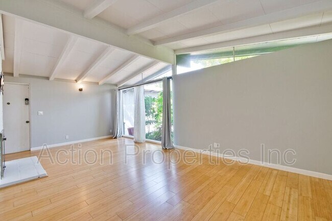 Building Photo - 18850 Newsom Ave