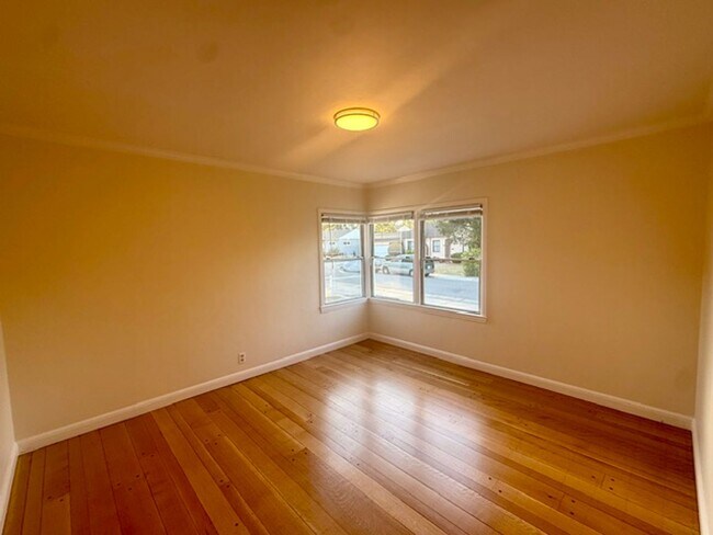 Building Photo - 145 Sylvan Ave