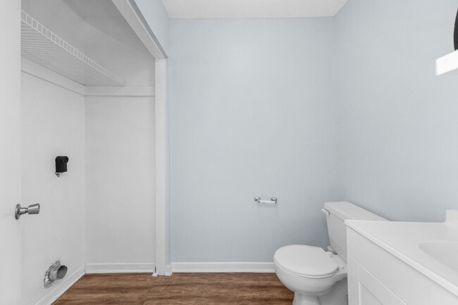 Building Photo - 10150 Guidy Ln