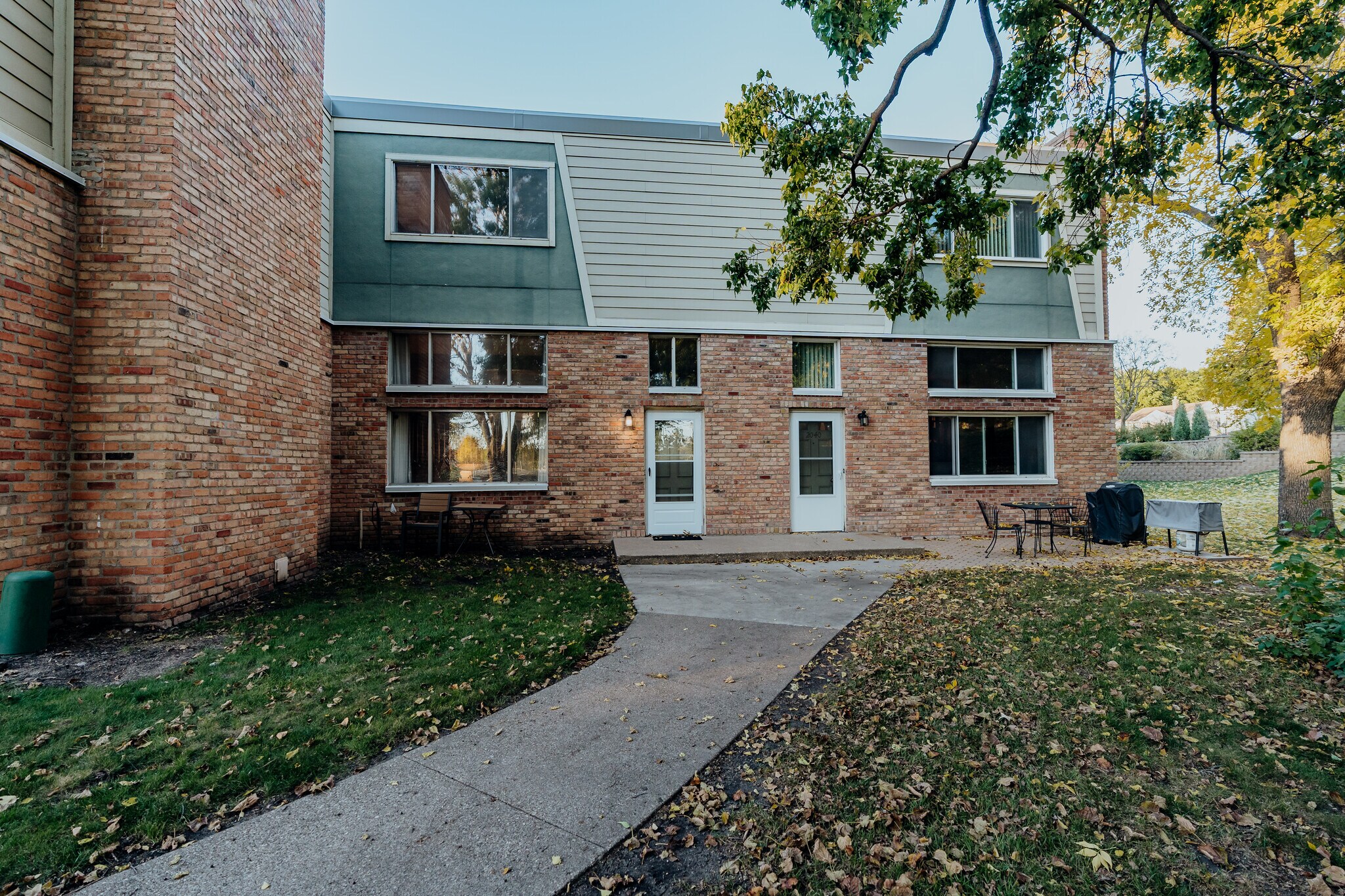 Building Photo - 2042 Louisiana Ave S