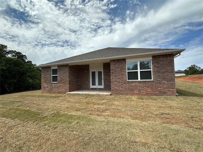 Building Photo - 17991 Lantana Loop