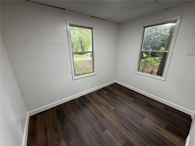 Building Photo - 2855 Gill Rd