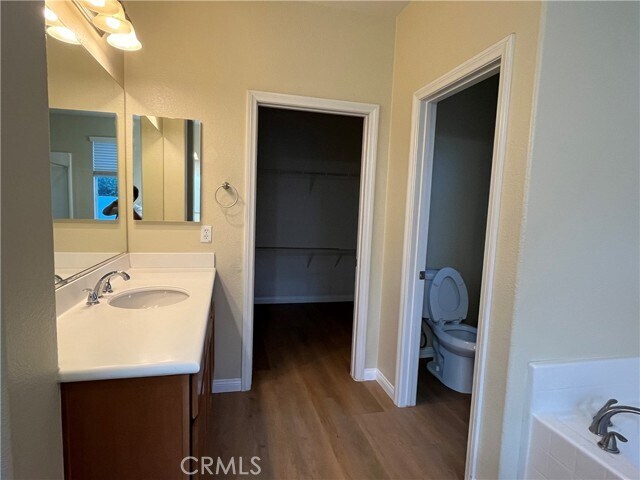 Building Photo - 7792 Shadyside Way