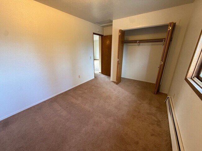 Building Photo - 216 N Flower St