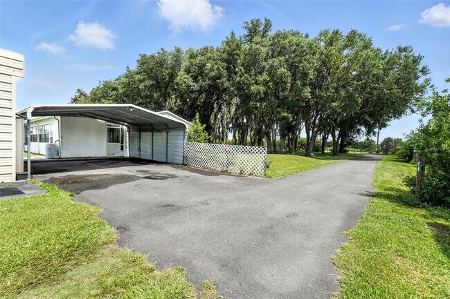 Building Photo - 8218 Pine Island Rd