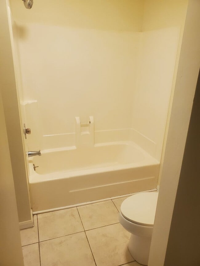 Building Photo - *$250 off first months rent for qualified ...