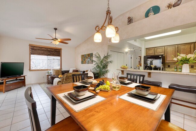 Building Photo - Entertainer's 2 Bd, 2 Bth Furnished Summerlin Condo