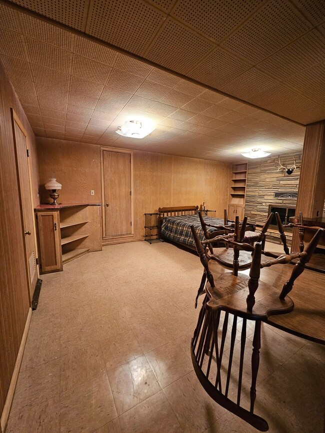 Building Photo - 4 BED | 2.5 BATH | DOUBLE GARAGE | WEST RAPID | FURNISHED