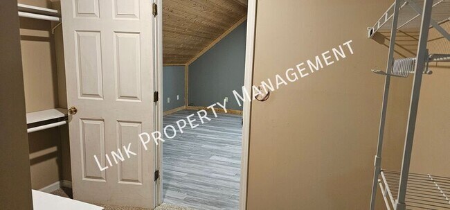 Building Photo - 7701 Elizabeth Way Dr