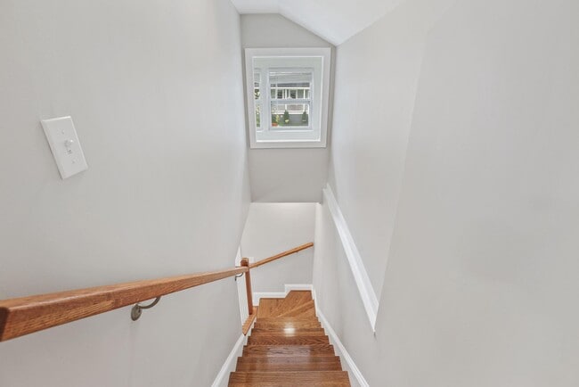 Building Photo - 6011 44th Ave