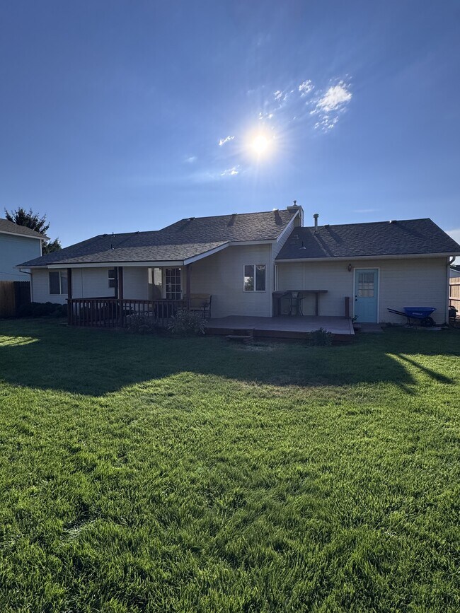 Building Photo - 2145 E Katelyn Dr