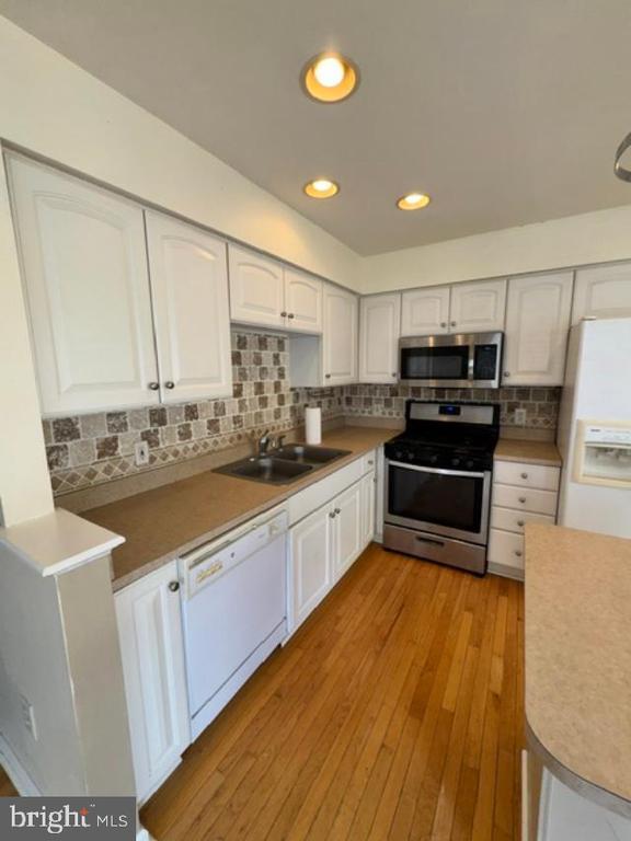 Building Photo - 202 Fox Trail