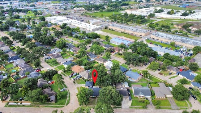 Building Photo - 15135 Chipman Ln.