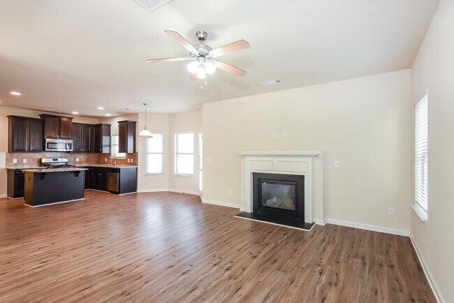 Building Photo - 627 Ocean Ave