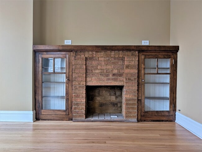 Building Photo - 3114 N Kilpatrick Ave