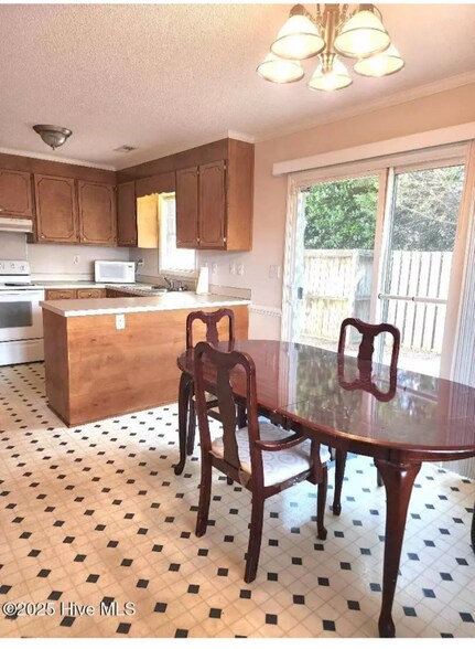Primary Photo - 1035 Spring Forest Rd