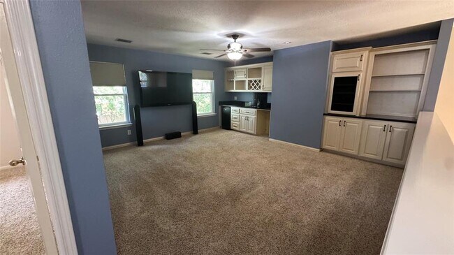 Building Photo - 209 McVoy Dr