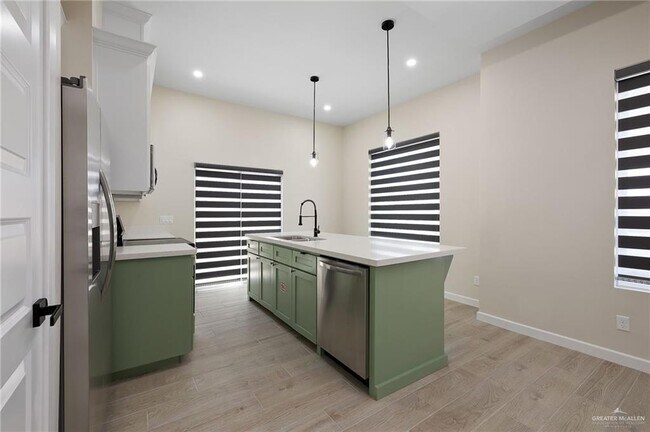 Building Photo - 13 Puffin Ave