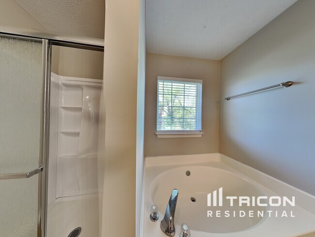 Building Photo - 147 Huntington Pl