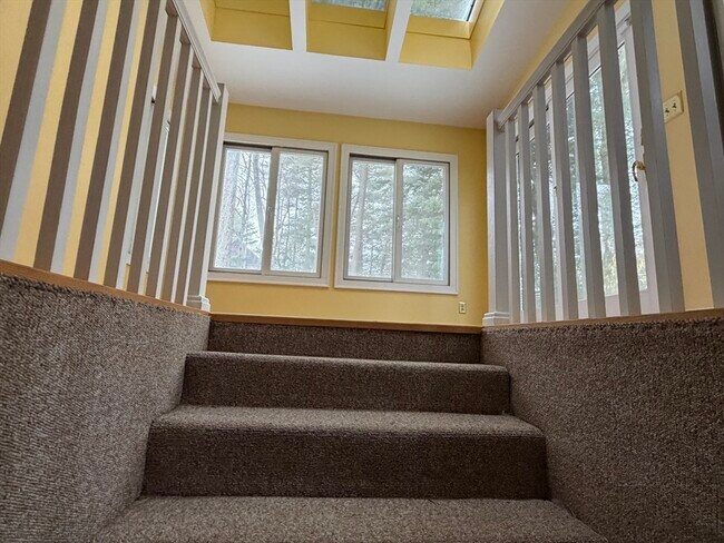 Building Photo - 31 Fells Rd