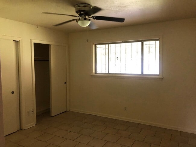 Building Photo - Ranch style home off North Market...