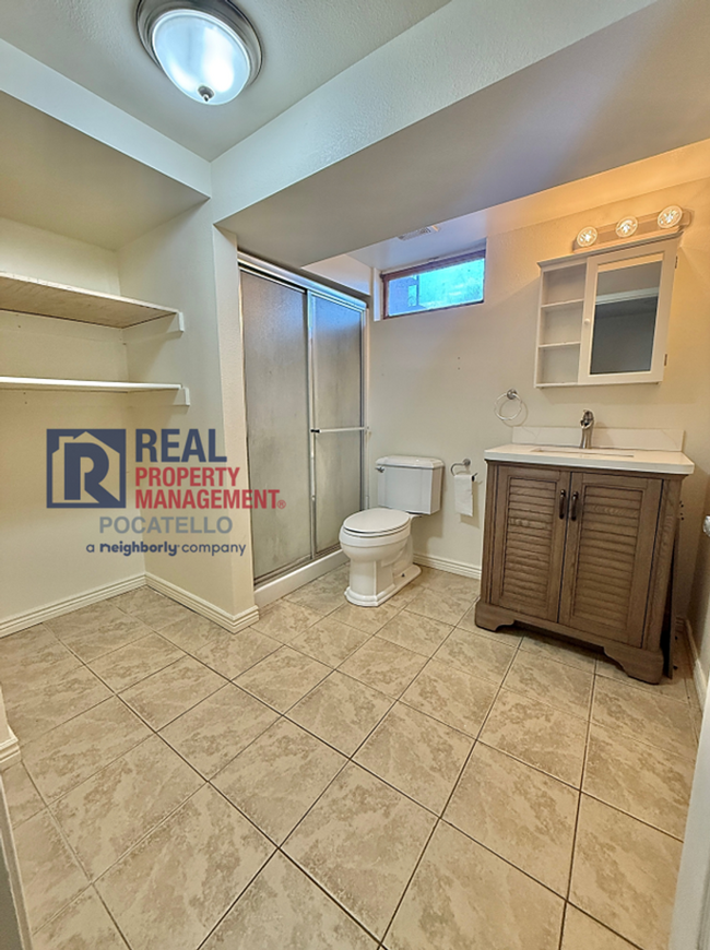 Building Photo - 3 bed 2 bath - 1 car garage - Bonus room -...