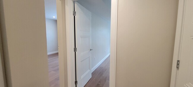 Building Photo - 425 Lagrange St