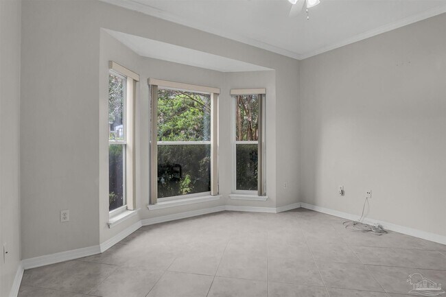 Building Photo - 1490 Chalet Pl