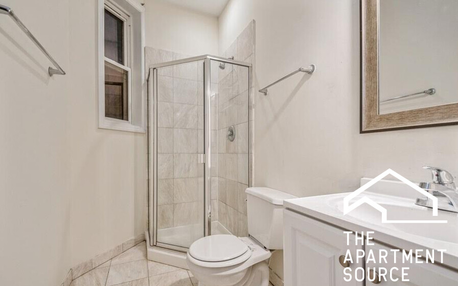 Building Photo - 1418 N Mohawk St